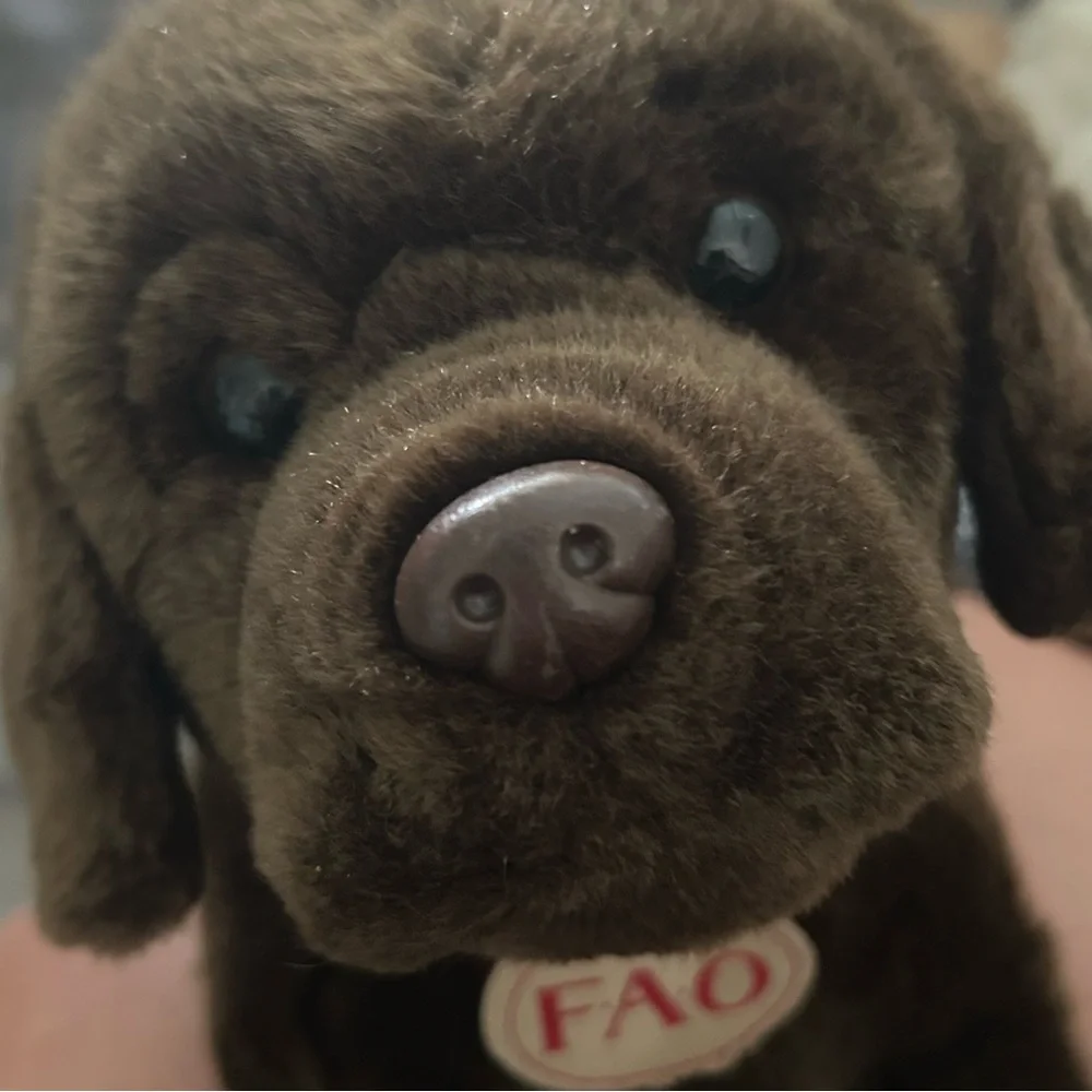 FAO Schwarz Stuffed Animal Puppy Chocolate Lab Red Collar Tag Schwarz Button EUC